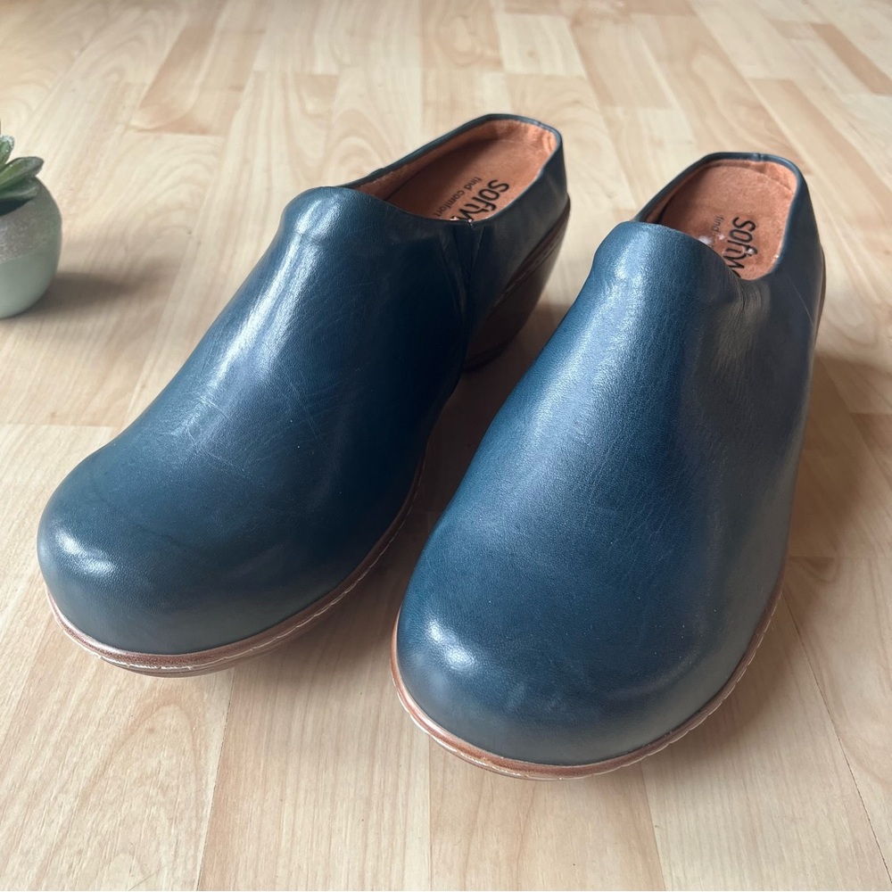 NWOT Softwalk Leather Clogs Teal Size 12W